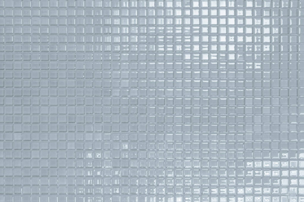 Blanco y gris azulejos de cerámica de pared y suelo fondo abstracto. Diseño geométrico textura de mosaico para la decoración del dormitorio. Patrón simple sin costuras para el cartel de banner de publicidad de fondo o web
 - Foto, Imagen