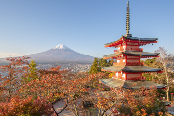 Chureito Pagoda i Mt. Fuji w sezonie jesiennym - Zdjęcie, obraz