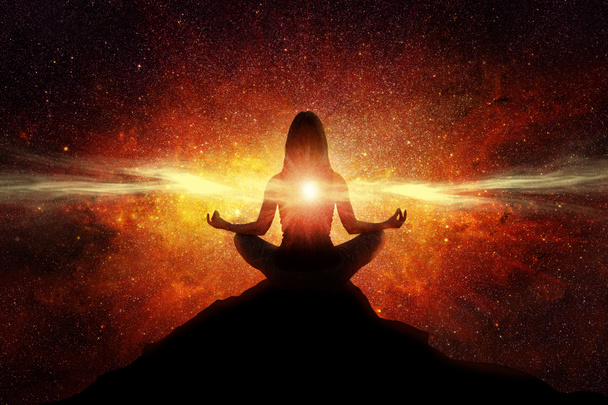 Duchowej medytacji związanych z energii we wszechświecie - Zdjęcie, obraz