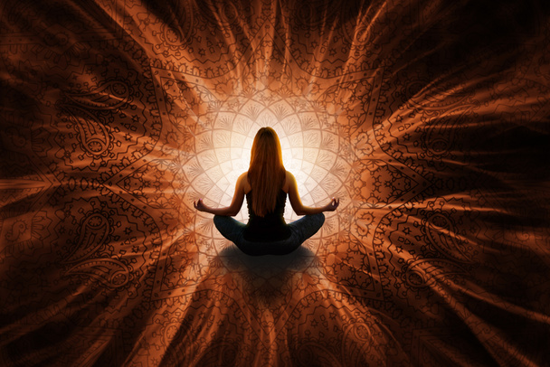 Духовная медитация, связанная с энергией вселенной
 - Фото, изображение