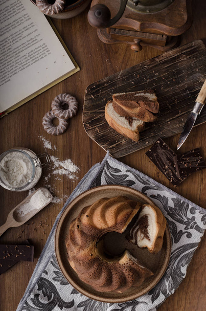 Monkey bread with chocolate, food photography, delish dessert - Fotografie, Obrázek