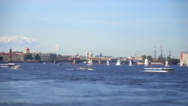 Вид на Дворцовый мост в Санкт-Петербурге
. - Кадры, видео
