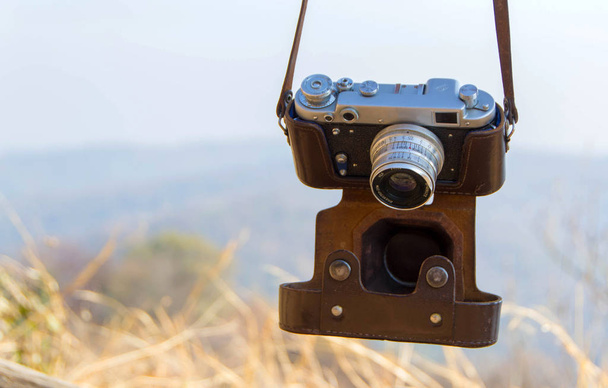 Старі радянські далекомір фільм камера ФРС з ручним перемотування фільму для фотографії. 35мм далекомірних камер - Фото, зображення