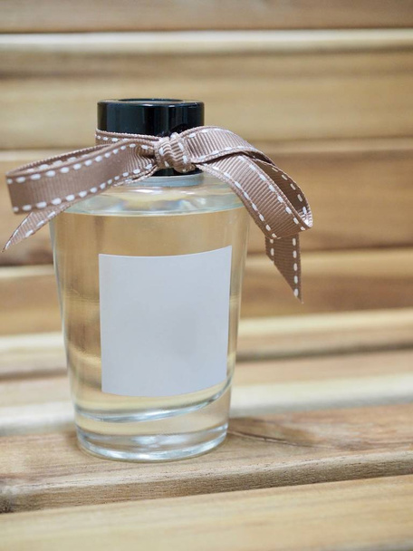 deodorante, legno, bottiglia di vetro
 - Foto, immagini