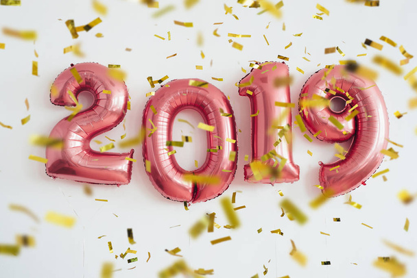 Balloons 2019 confetti Christmas and new year celebration - Foto, Imagen