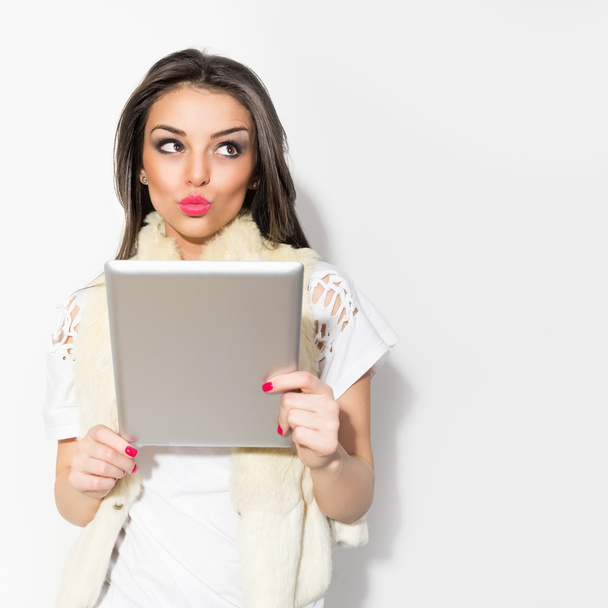 Young hipster brunette woman using digital tablet - Fotoğraf, Görsel