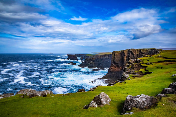 Skócia, Shetland-szigetek, gyönyörű kilátás-sziget - Fotó, kép