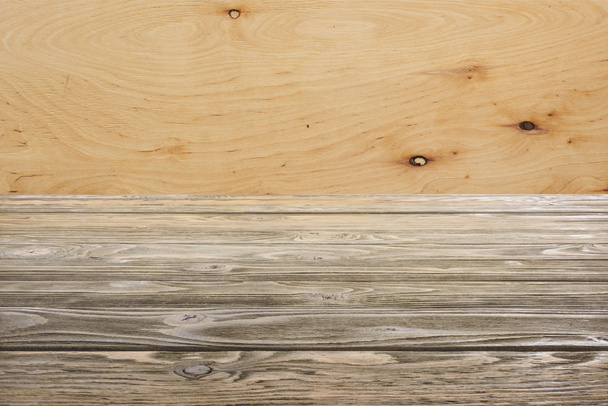 Vorlage aus braunem Holzboden mit Sperrholz auf Hintergrund - Foto, Bild