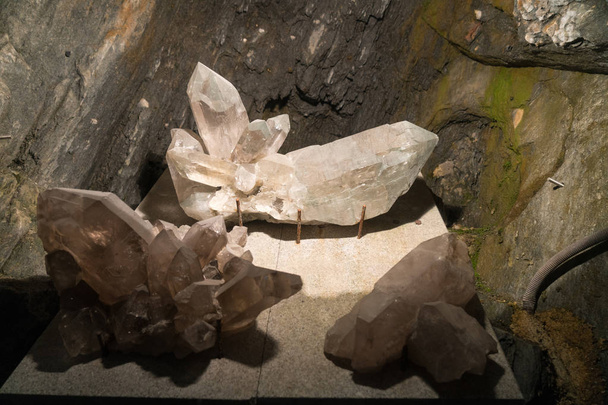 Кристал депозит зразка від французьких Альпах поблизу Шамоні, Верхня Савойя, Франція. - Фото, зображення