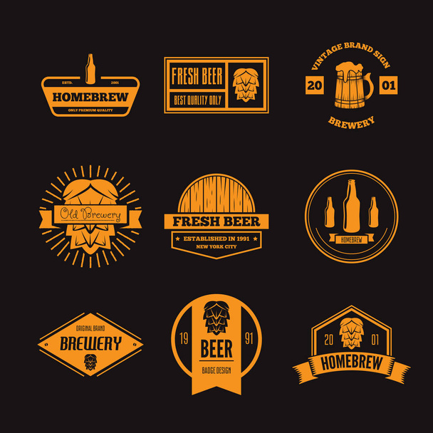 Набір старовинних логотипів, значків, емблем або елементів логотипу для пива, магазину, домашнього пивоваріння, таверни, бару, кафе та ресторану
 - Вектор, зображення