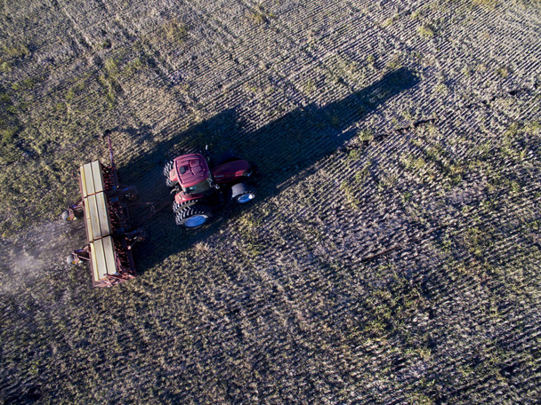 Direct zaaien, landbouwmachines, in La Pampa, Patagonië - Foto, afbeelding