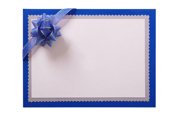 Πρόσκληση πρόσκληση κάρτα μπλε κορδέλα τόξο διακόσμηση απομονωμένες - Φωτογραφία, εικόνα