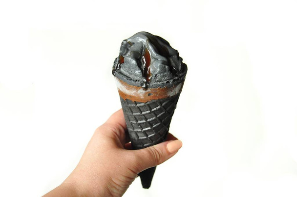Μαύρος Πάγος κρέμα σοκολάτας κέρατο - Φωτογραφία, εικόνα