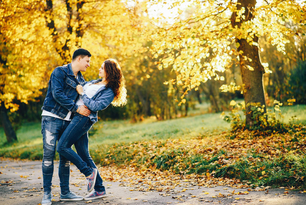 Beautiful couple in a park - Photo, Image