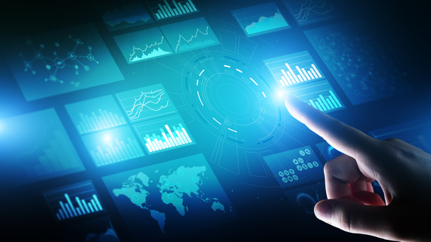 Virtueller Bildschirm Business Intelligence Dashboard, Analytics und Big Data-Technologie-Konzept. - Foto, Bild