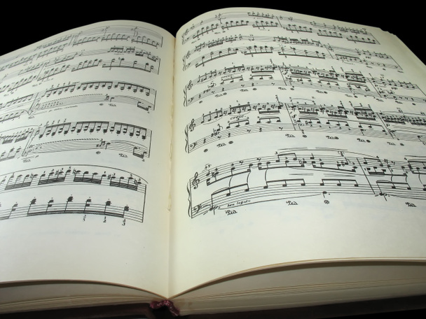 Старий старовинний аркуш музичної книги
 - Фото, зображення