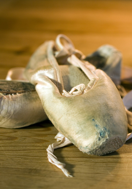 Старий взуття балетне
 - Фото, зображення