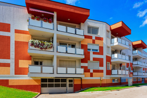 Modern residentieel appartementencomplex in Maribor in Slovenië - Foto, afbeelding