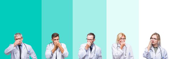 Collage de groupe de médecins portant un stéthoscope sur fond isolé coloré sentant quelque chose de puant et dégoûtant, odeur intolérable, retenant la respiration avec les doigts sur le nez. Concept de mauvaises odeurs
. - Photo, image