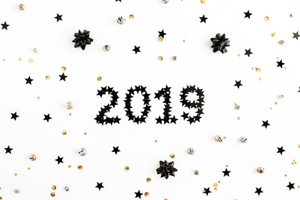 Año Nuevo 2019 fondo con brillo brillante decoración
.  - Foto, imagen