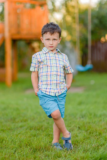 Portrait of a boy in the summer outdoors - Foto, Imagem