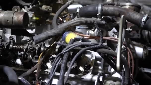 motor brillante limpio del vehículo está preparado para la reparación
 - Metraje, vídeo