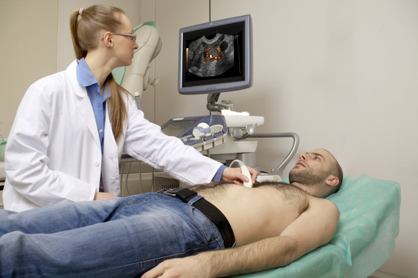 Ultraschalluntersuchung des Herzens - Foto, Bild