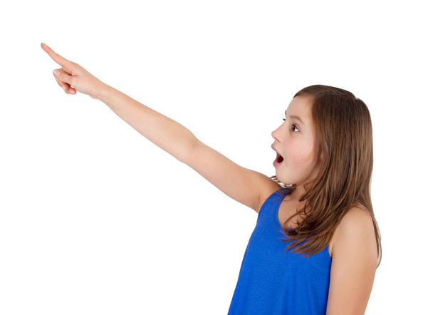 joven chica apuntando hacia arriba aislado en blanco
 - Foto, imagen