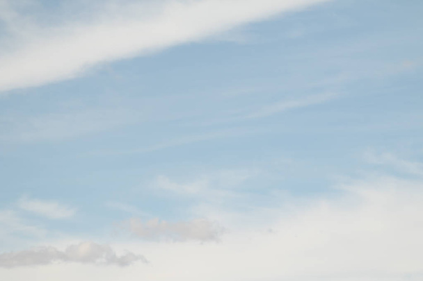 vue panoramique du ciel bleu avec des nuages
 - Photo, image