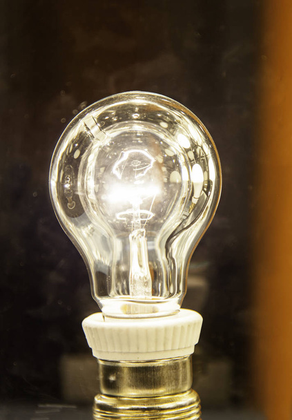 Деталь электрической лампочки, чтобы дать свет, электричество и свет - Фото, изображение
