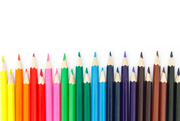 värillinen kynät piirustus monivärinen valkoisella pohjalla
 - Valokuva, kuva