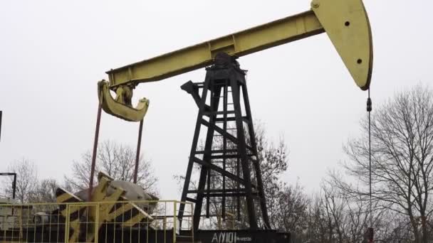 Producción de petróleo y gas en Rusia. Bomba de aceite
. - Metraje, vídeo