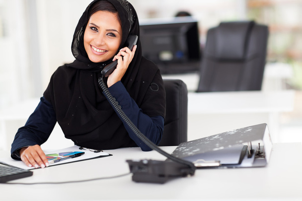 Arabian office worker on the phone - Photo, image