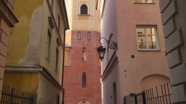 A Varsói óváros az Unesco világörökségi listája kerül. A fő történelmi látványosságok, Lengyelország capitol a turistákat. Október, 2018 - Felvétel, videó
