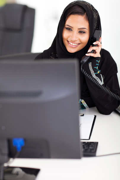 middle eastern businesswoman in office - Photo, image