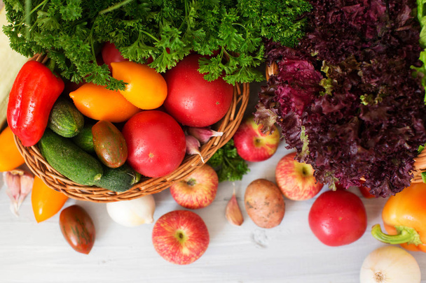 Farm seasonal vegetables in basket. Top View. Vegan or diet food concept. - Foto, imagen