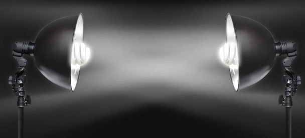 photostudio light leinwand lampe von zwei seiten beleuchten - Foto, Bild