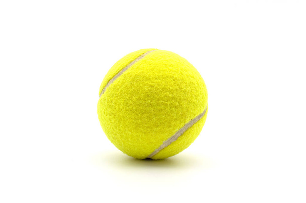 Tennis Ball eristetty valkoisella pohjalla
. - Valokuva, kuva
