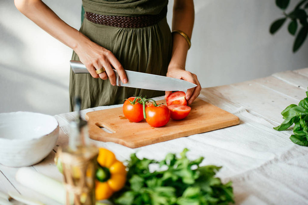 alimentos saludables cocina alimentos tomates verdes
 - Foto, imagen
