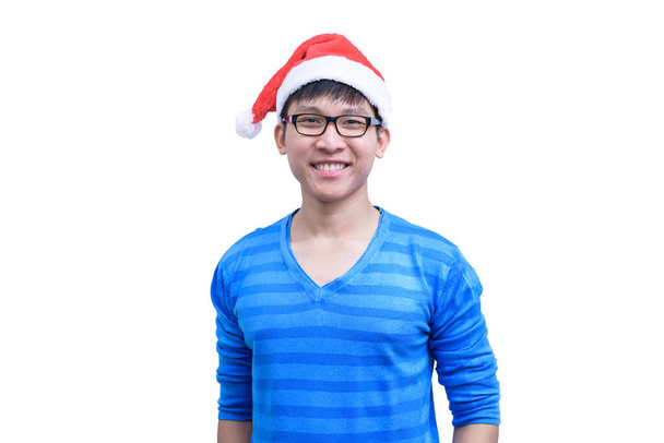 Aasian Joulupukki mies silmälasit ja sininen paita on erittäin onnellinen eristetty valkoisella taustalla kopioi tilaa. - Valokuva, kuva