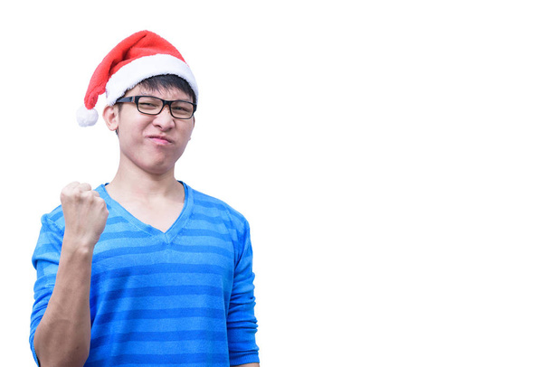 Aasian Joulupukki mies silmälasit ja sininen paita on erittäin onnellinen eristetty valkoisella taustalla kopioi tilaa. - Valokuva, kuva
