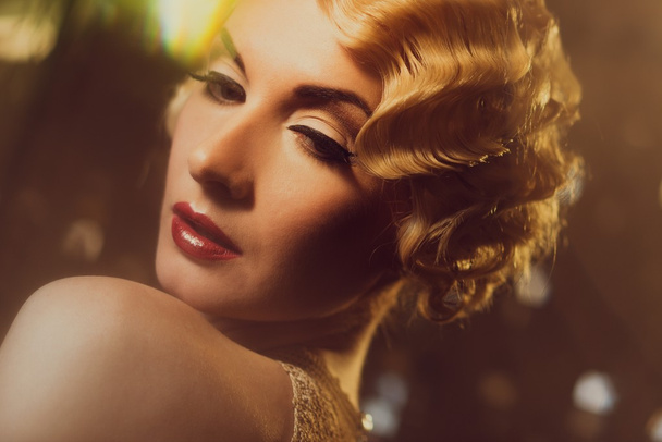 elegantní blondýnka retro - Fotografie, Obrázek