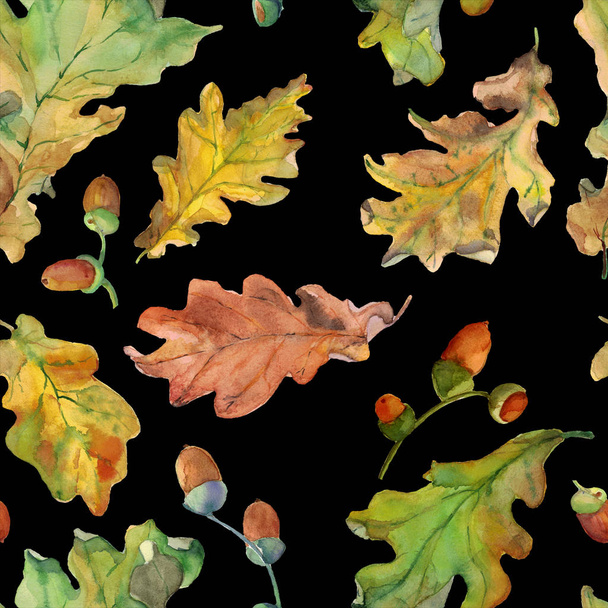 Seamless pattern of autumn watercolor green, brown and yellow oak leaves and acorns on black background, raster.  - Fotografie, Obrázek