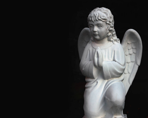 сумний ангел як символ вічності, життя і смерті
 - Фото, зображення