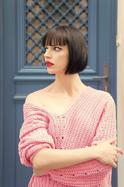 beauty and fashion, parisian woman with red lips - Fotó, kép