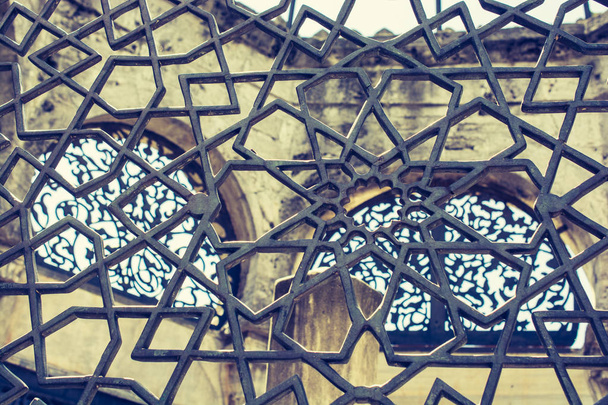 Ejemplo de patrones de arte otomano aplicados a metales - Foto, imagen