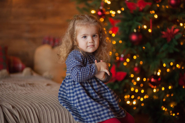 beautiful baby on christmas decorated room - Valokuva, kuva