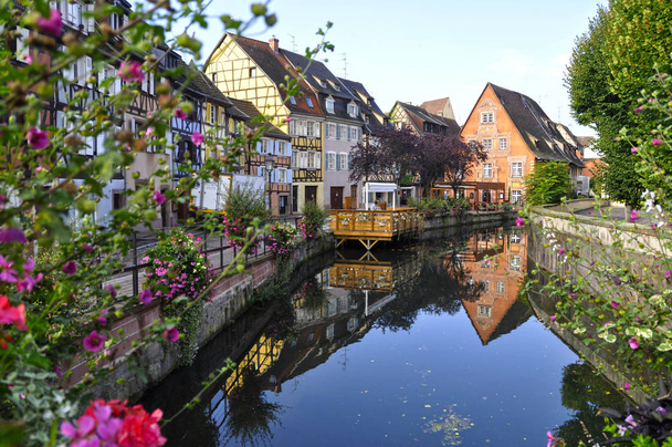 Estrasburgo é a capital e a maior cidade da região do Grande Oriente de França
  - Foto, Imagem