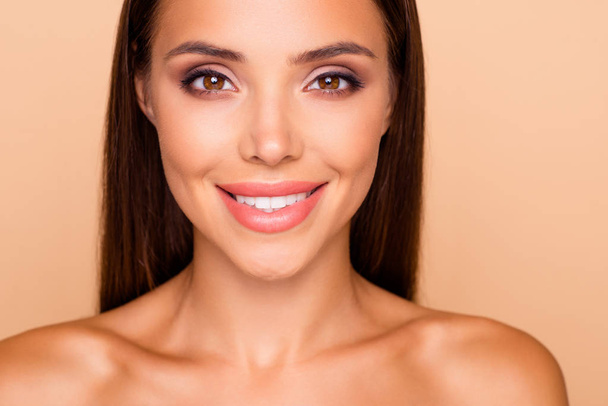 Cropped close up photo of careless carefree gorgeous good-looking lady with her naked shoulders she isolated on pastel beige background make white beaming smile - Foto, imagen