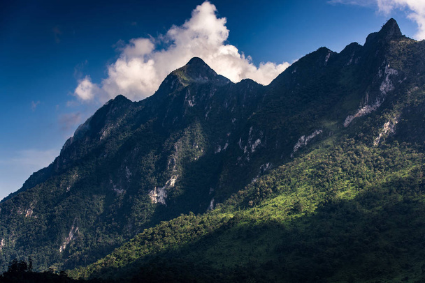Landscape at Doi Luang Chiang Dao, High mountain in Chiang Mai Province, Thailand - Foto, Imagen